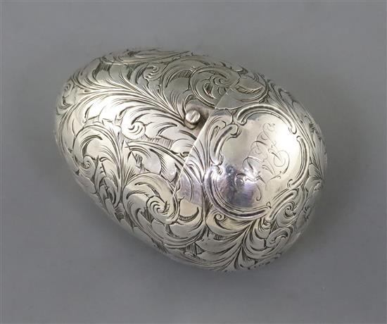 A Victorian engraved silver egg shaped vinaigrette, by Yapp & Woodward, 43,,.